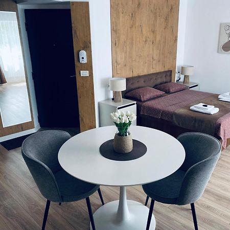 Central Luxury Apartment Iasi Bagian luar foto