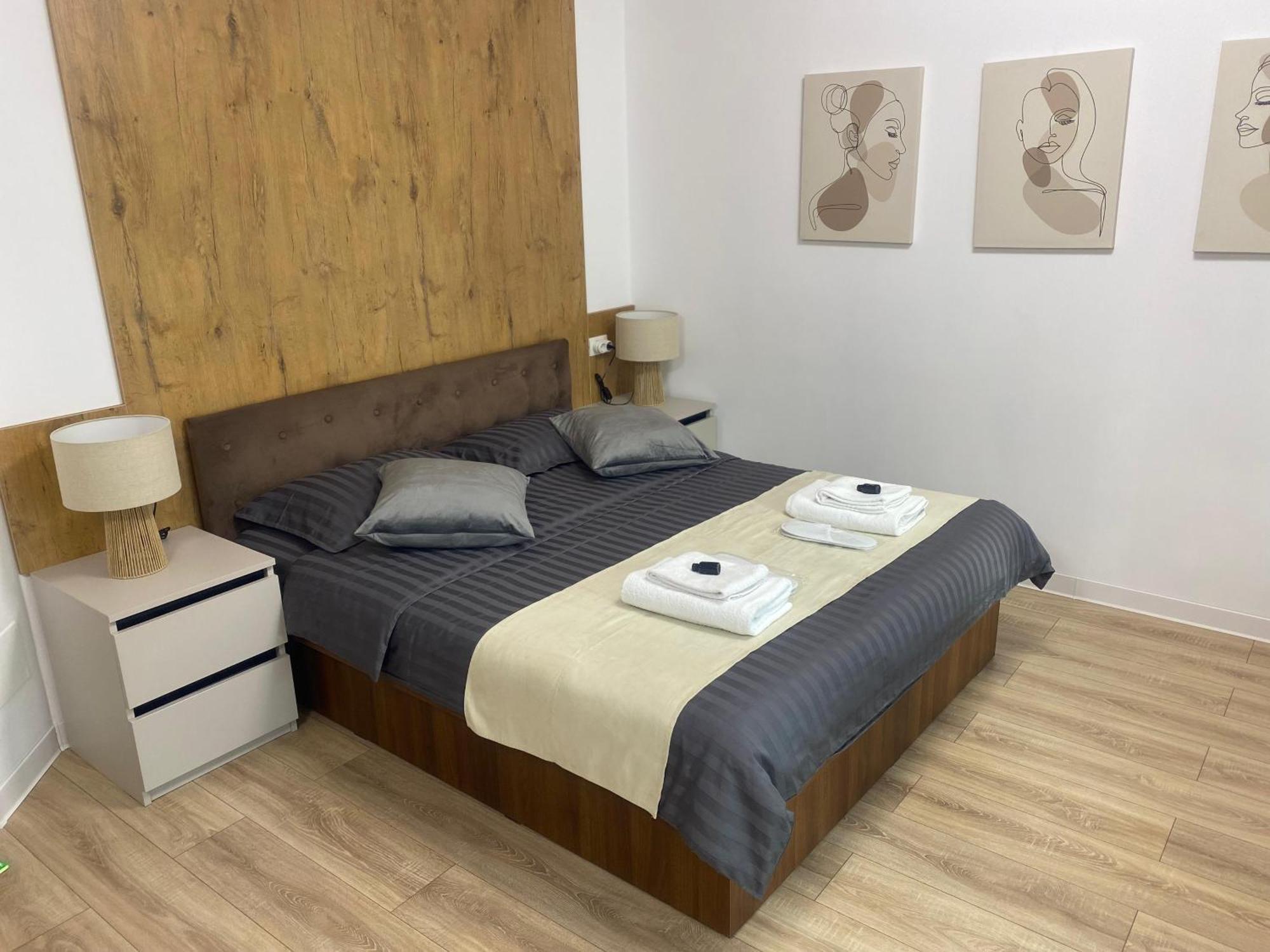 Central Luxury Apartment Iasi Bagian luar foto