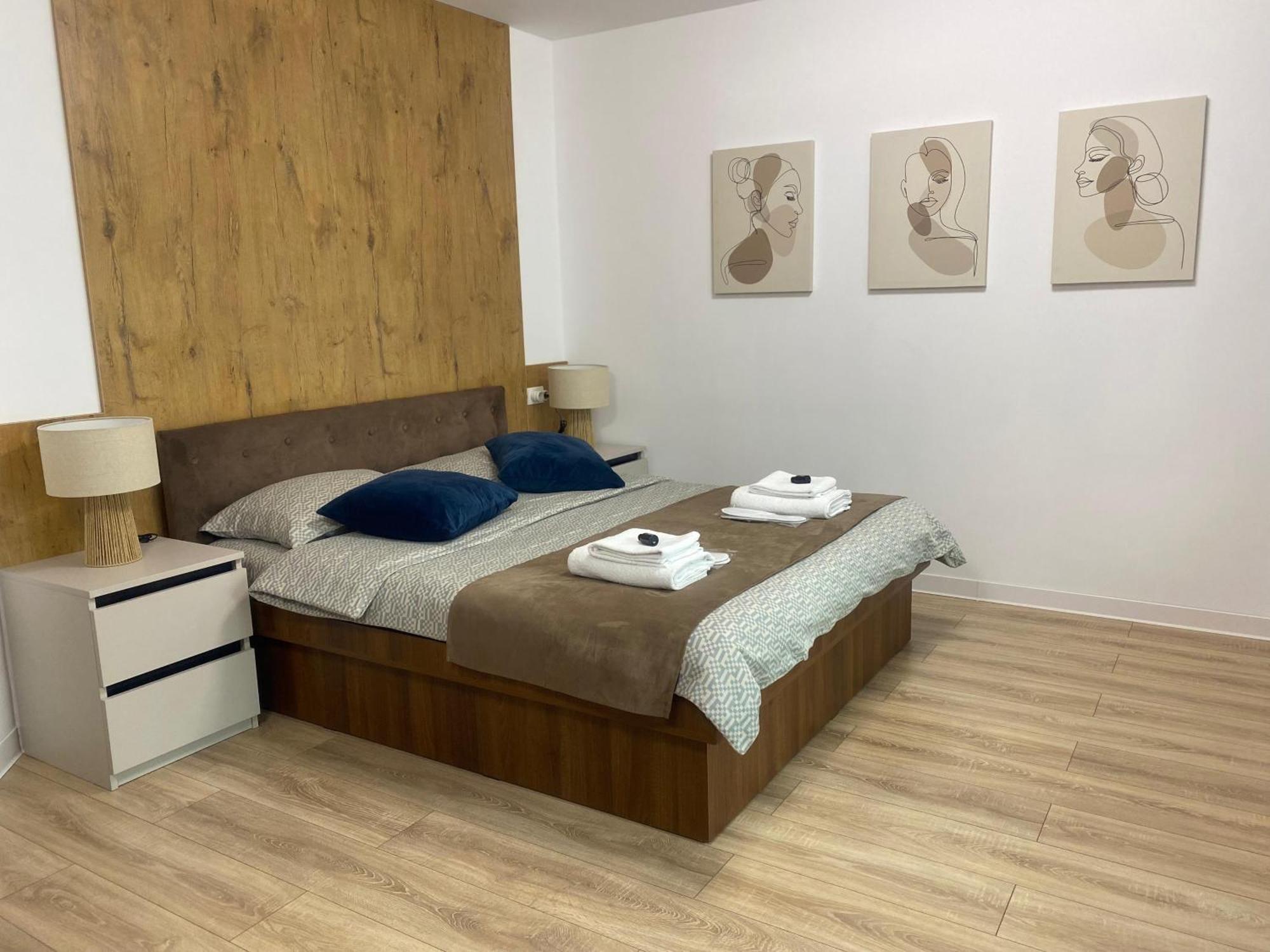 Central Luxury Apartment Iasi Bagian luar foto
